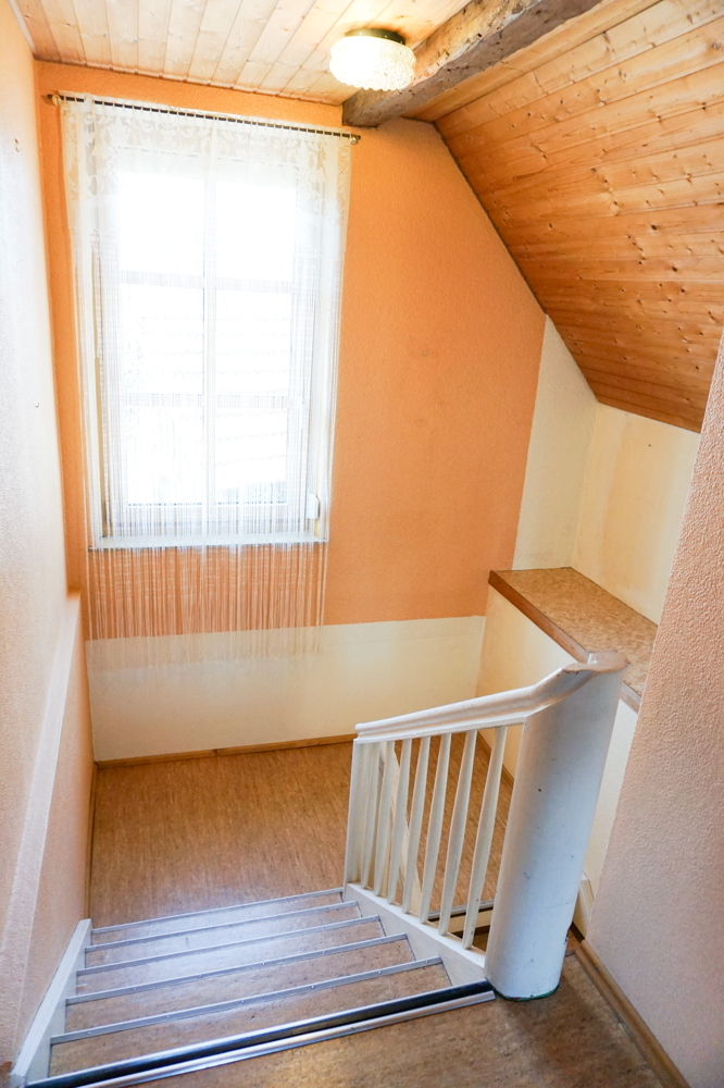 Treppen ins DG