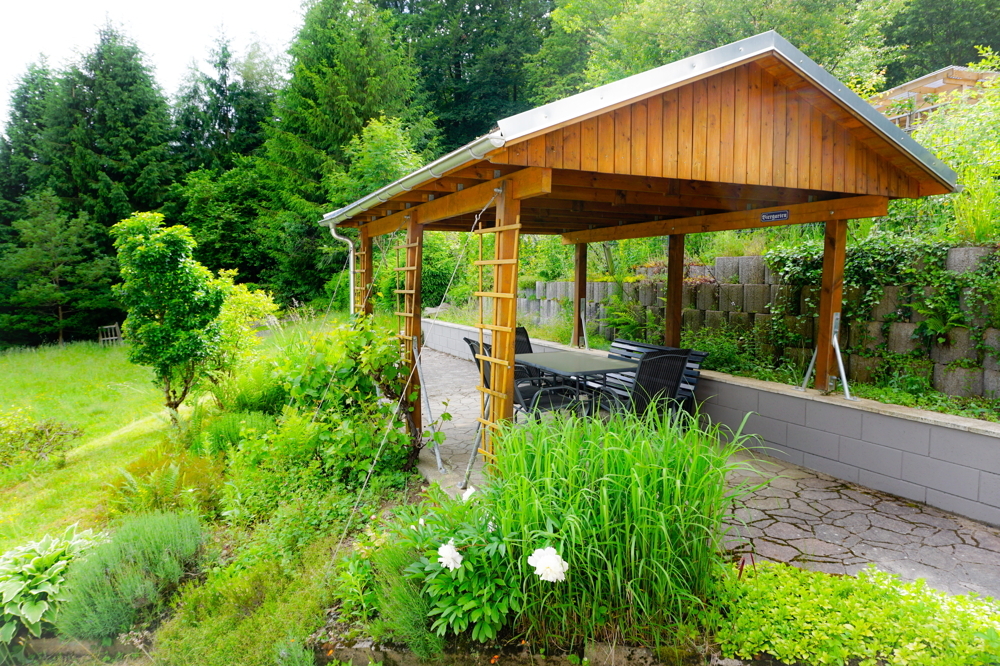 überdachte Terrasse