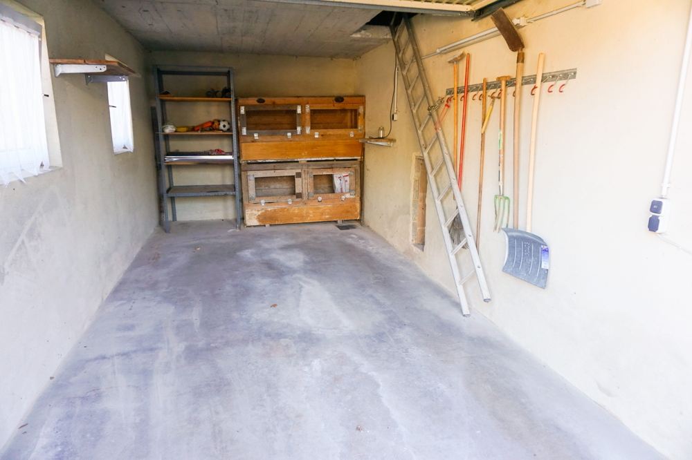 Garage links