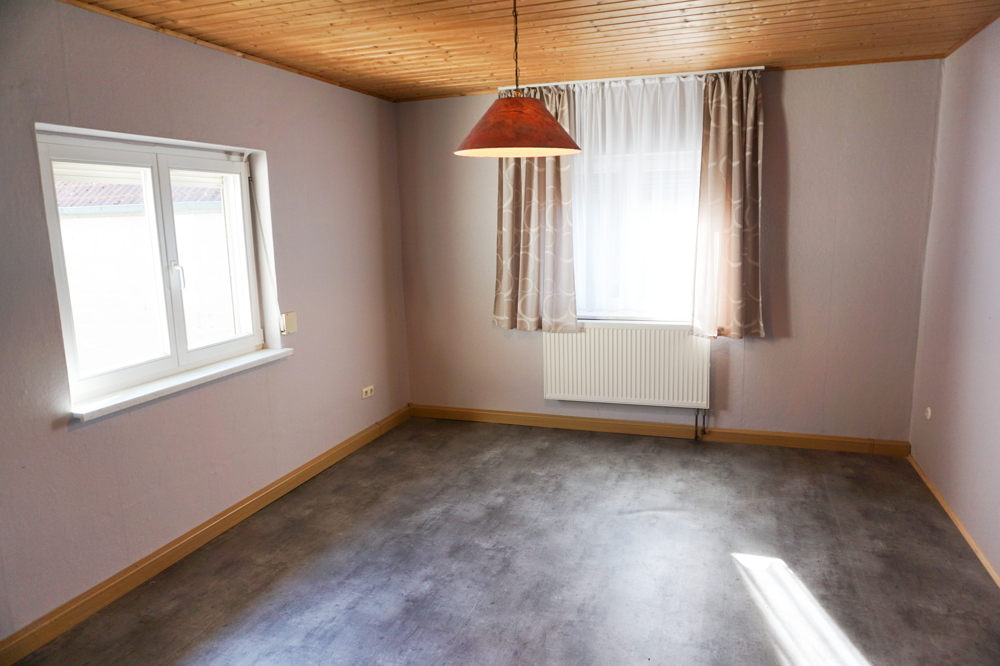Schlafzimmer 1