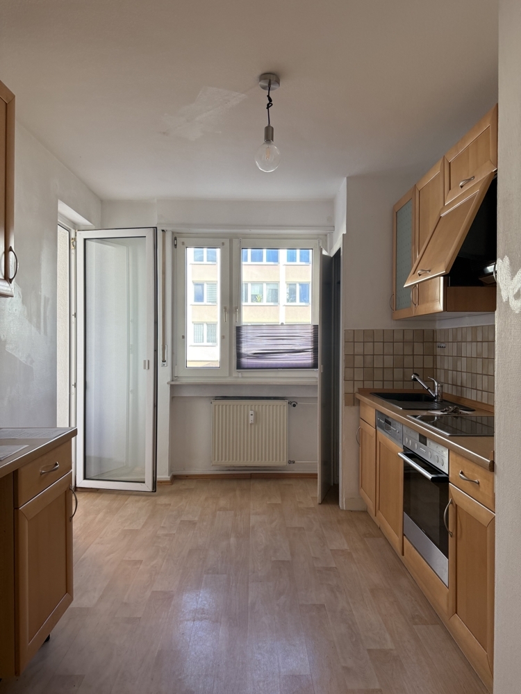 B-Quadrat! WG geeignet: 3 Zimmer - Einbauküche - Balkon - nur 50m zur Uni-Mannheim - Foto 2