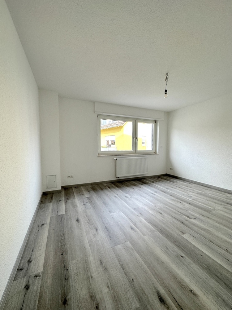 MA - Sandhofen Vollständig renovierte 2 ZKB im 1. OG von einem 5 FH - Photo 5
