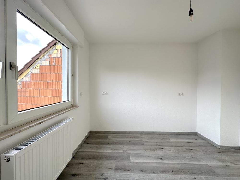 MA - Sandhofen Vollständig renovierte 2 ZKB im 1. OG von einem 5 FH - Photo 3