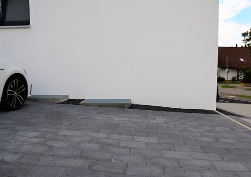 Stellplatz vor dem Haus