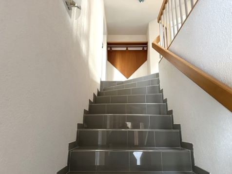 Treppe zum Obergeschoss