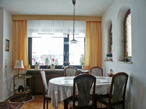 Blick - Küche zum Eßzimmer