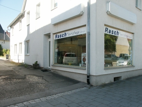 Schaufenster zur Strasse