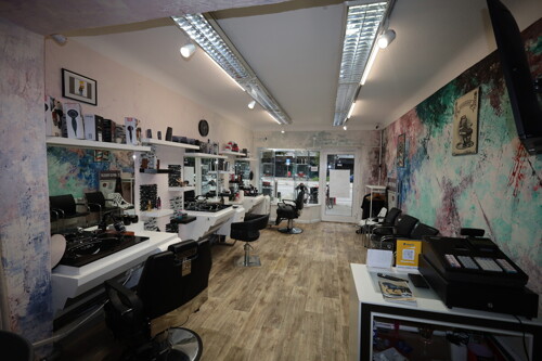 2. Friseursalon – Wartebereich