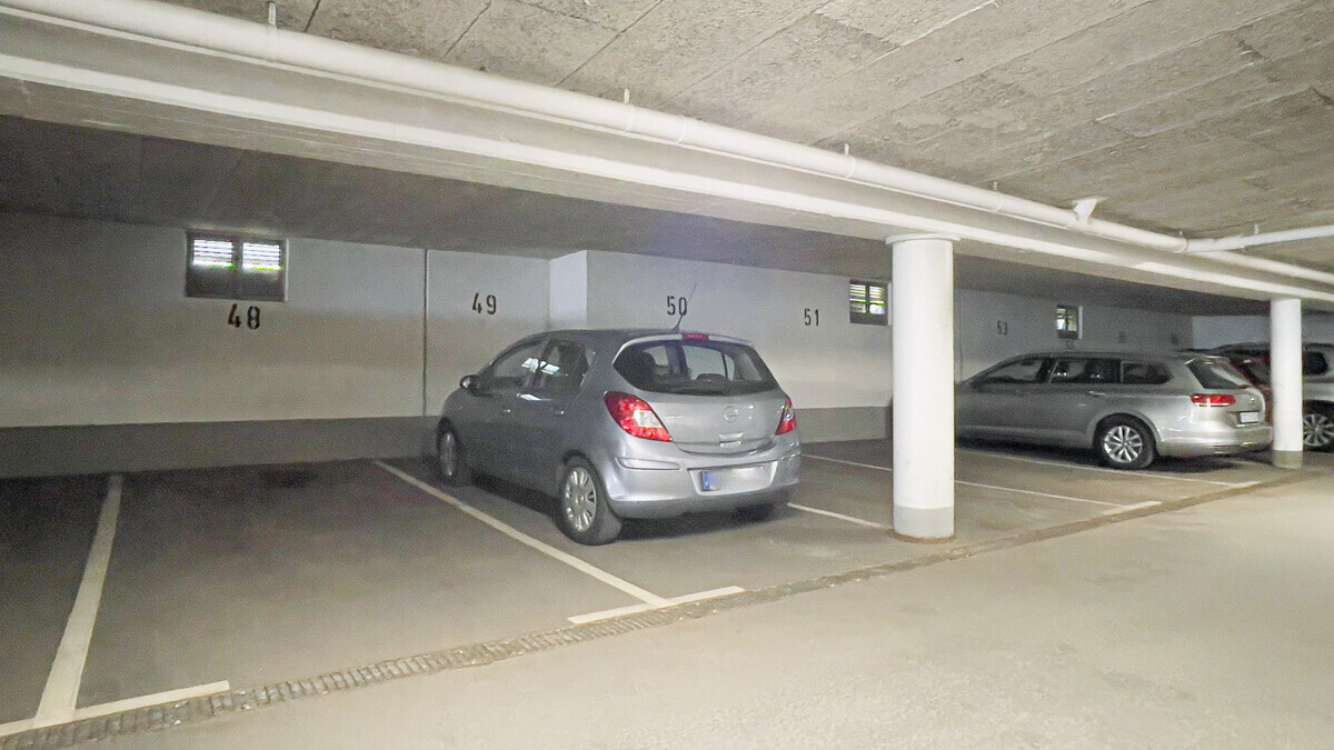 Tiefgaragenstellplatz