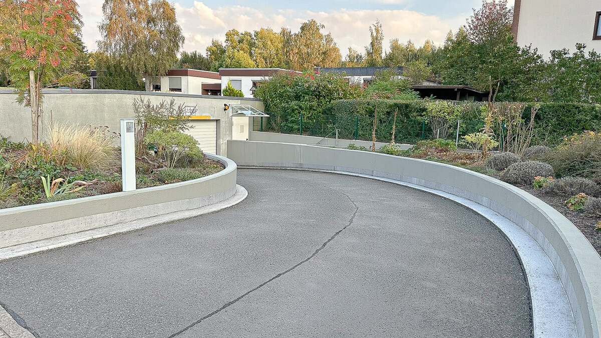 Tiefgaragenzufahrt
