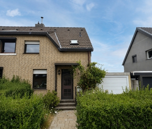 Straßenansicht