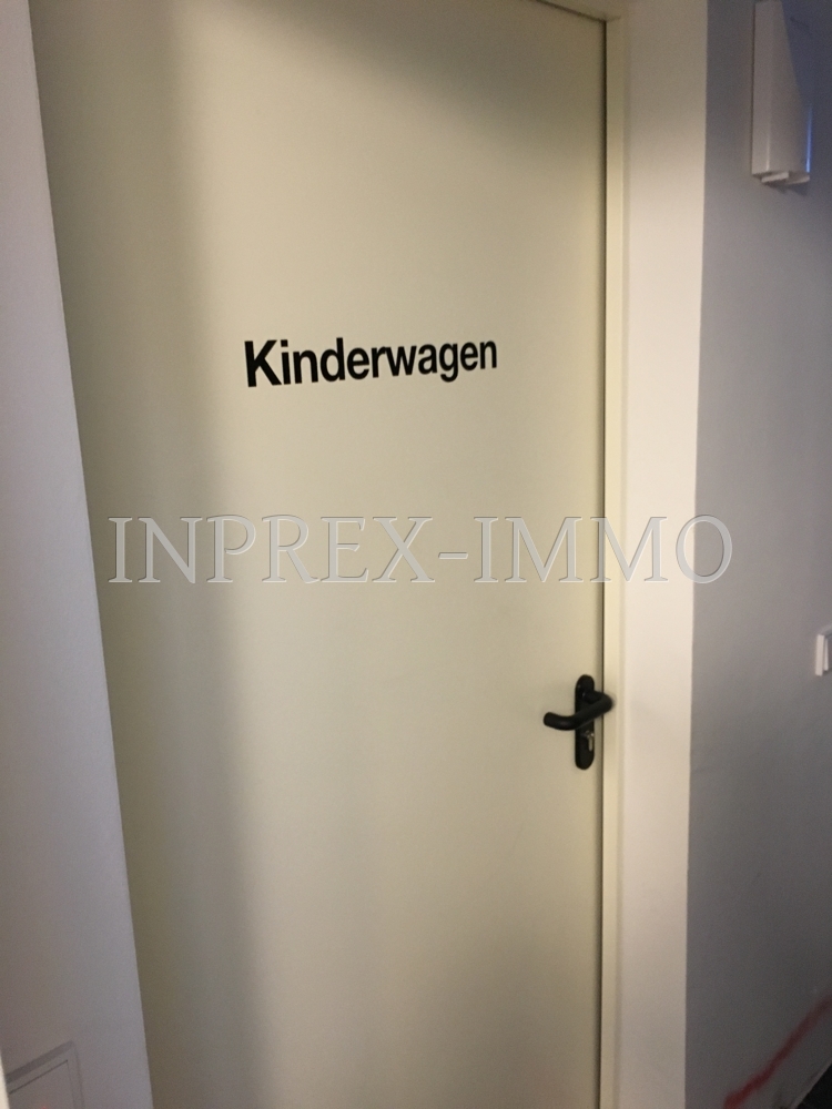2122 Raum für Kinderwagen Keller