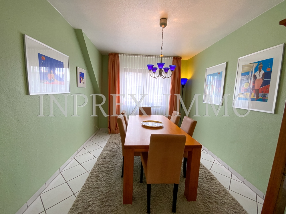 2183 Esszimmer oder Schlafzimmer