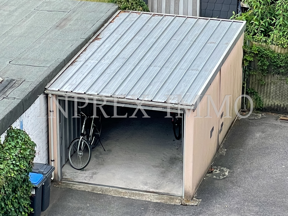 2183 Garage hinten