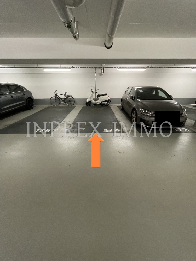 2196 Tiefgaragenstellplatz 174