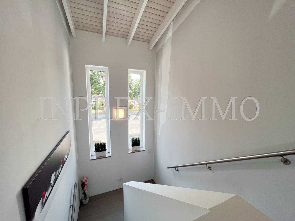 1027 OG Treppenhaus