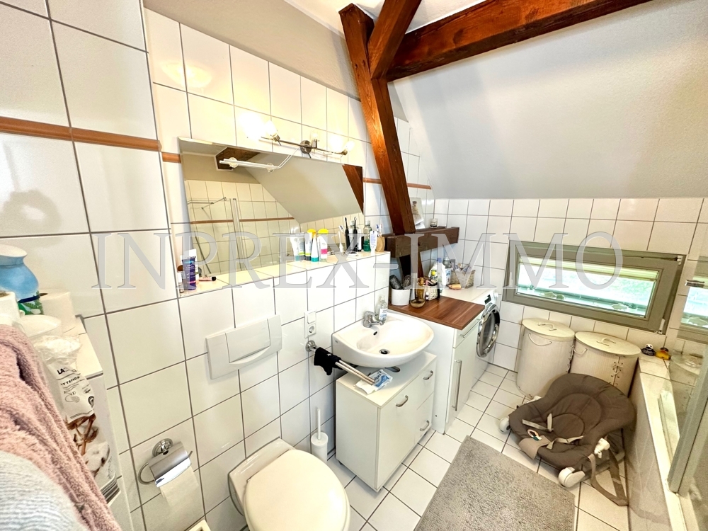 2229 Erstes OG Wannenbad 2