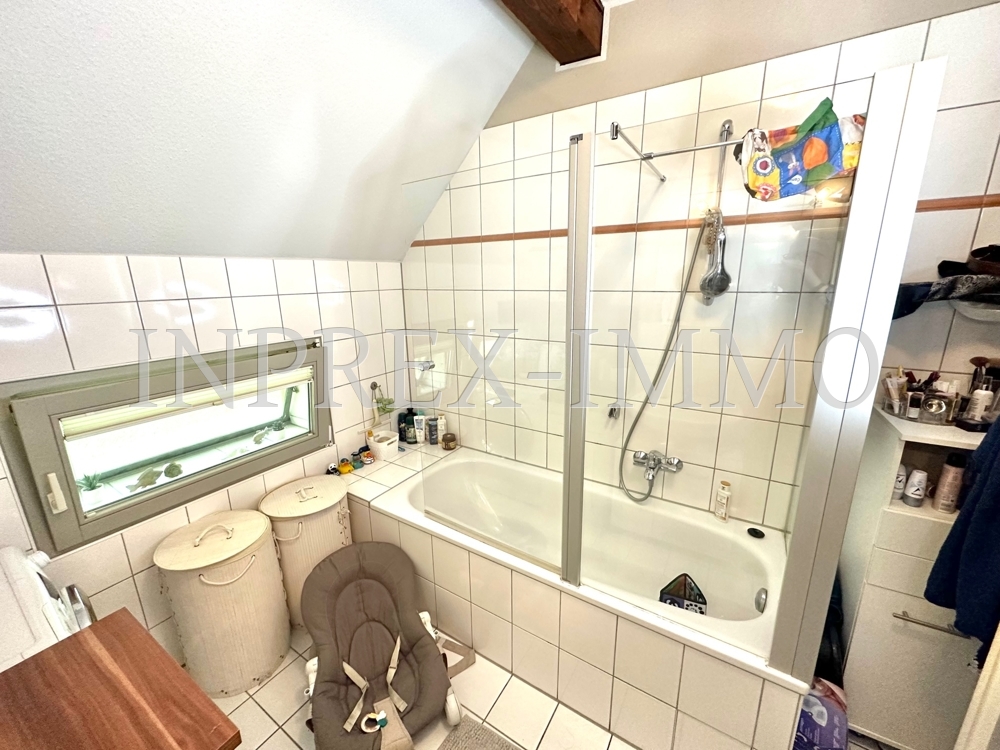 2229 Erstes OG Wannenbad 1