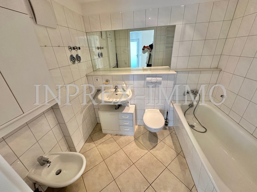 2231 INPREX-IMMO Wannenbad-Bidet