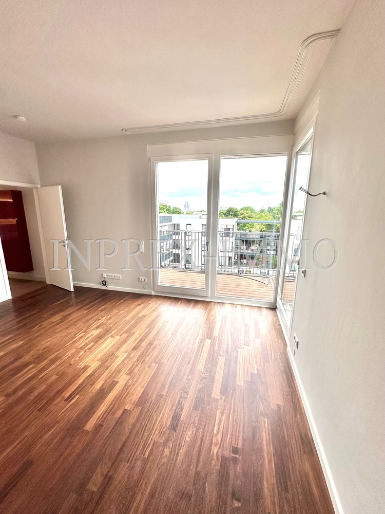 2234 INPREX-IMMO GmbH Schlafzimmer 1