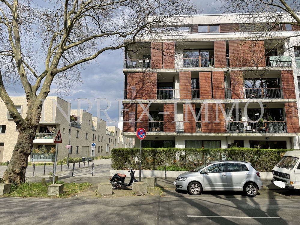 2220 Haus Seitenansicht