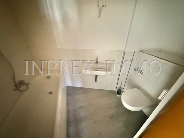 2242-1 Wannenbad