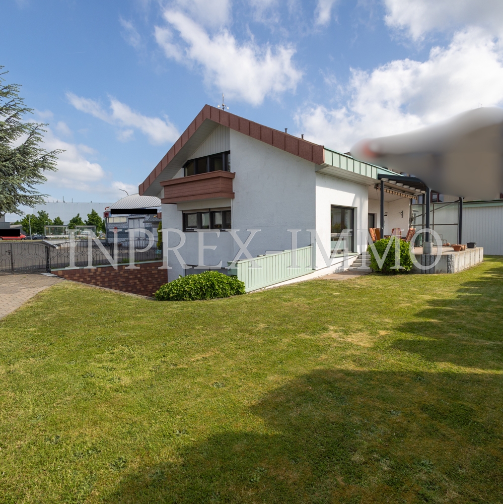 4010 01 Ansicht Haus - Garten