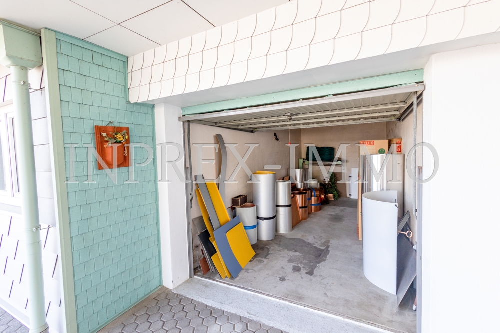 4010 29 EG Eine der beiden Garagen