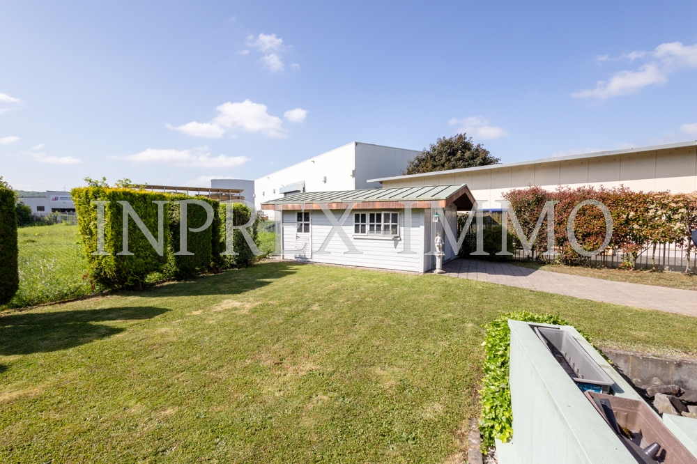 4010 30 Garten mit Gartenhaus