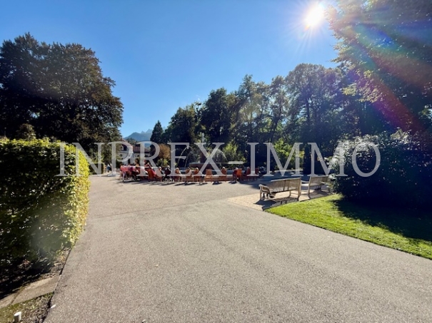 2248 WOLLEN SIE AUCH HIER SITZEN