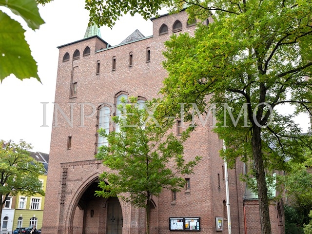 1032 00 Kirche St Egelbert