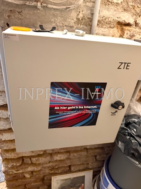 1032 09 Netcologne Glasfaserbox im Keller