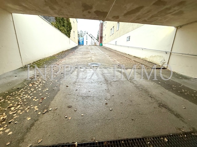 2250 Breite Tiefgarageneinfahrtt