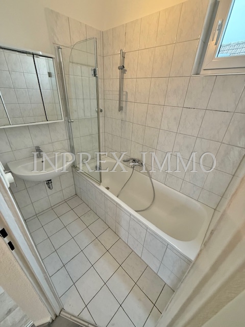 2253 - Drittes OG Wannenbad