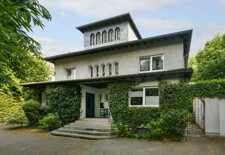 Haus Straßenseite 3