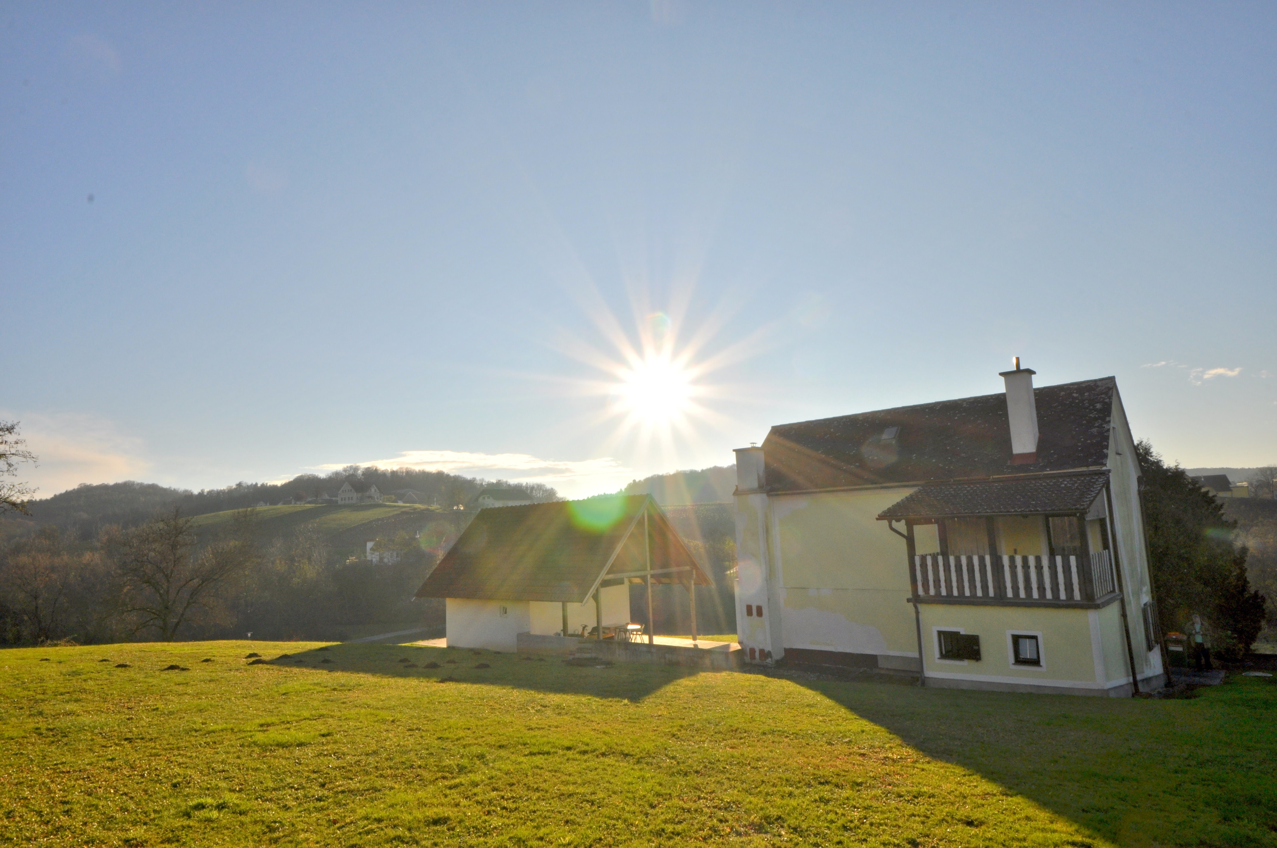 Rückseite des Hauses mit Loggia