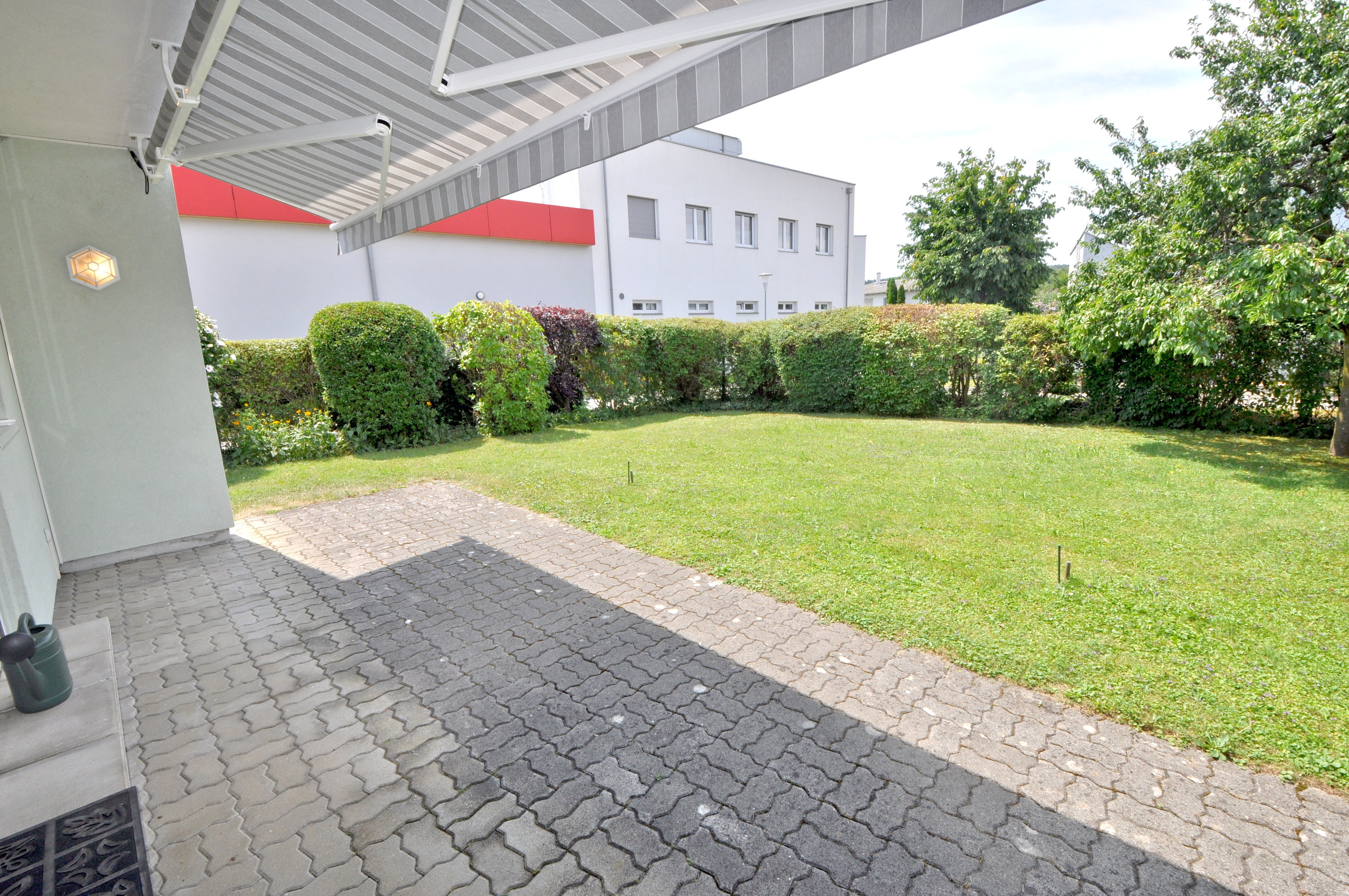 Terrasse mit Garten