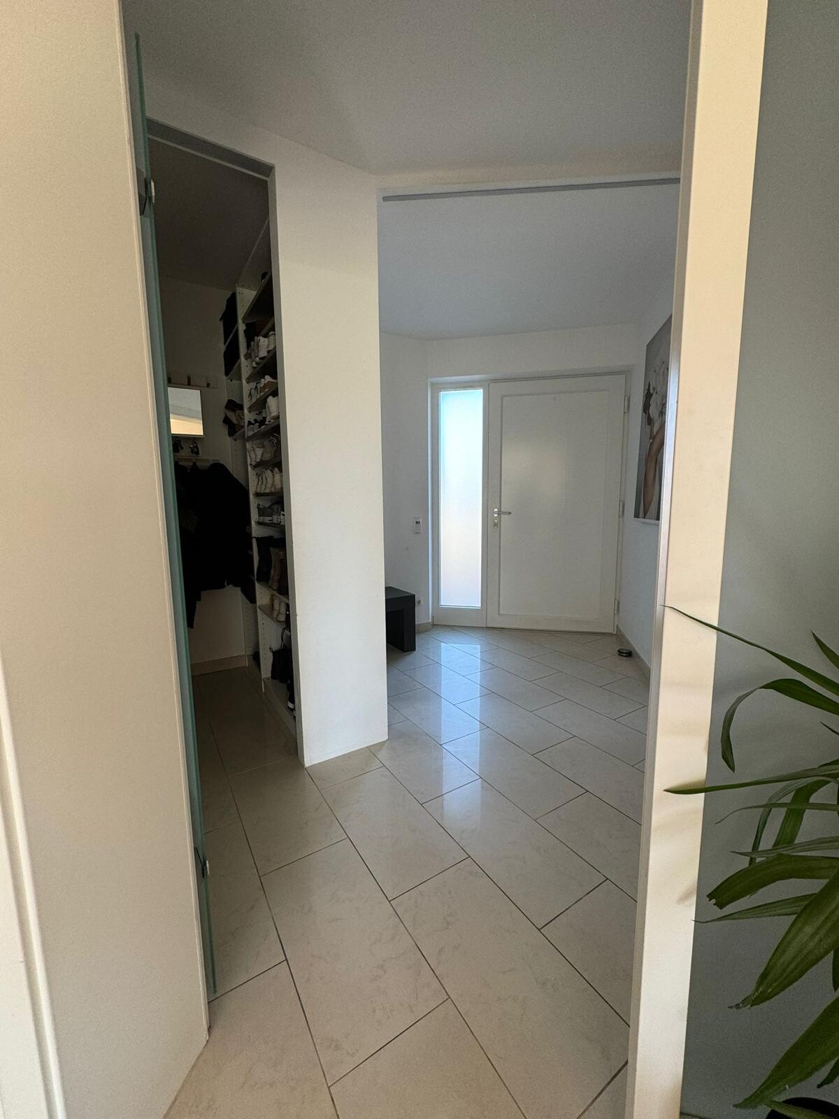 Garderobenschrank