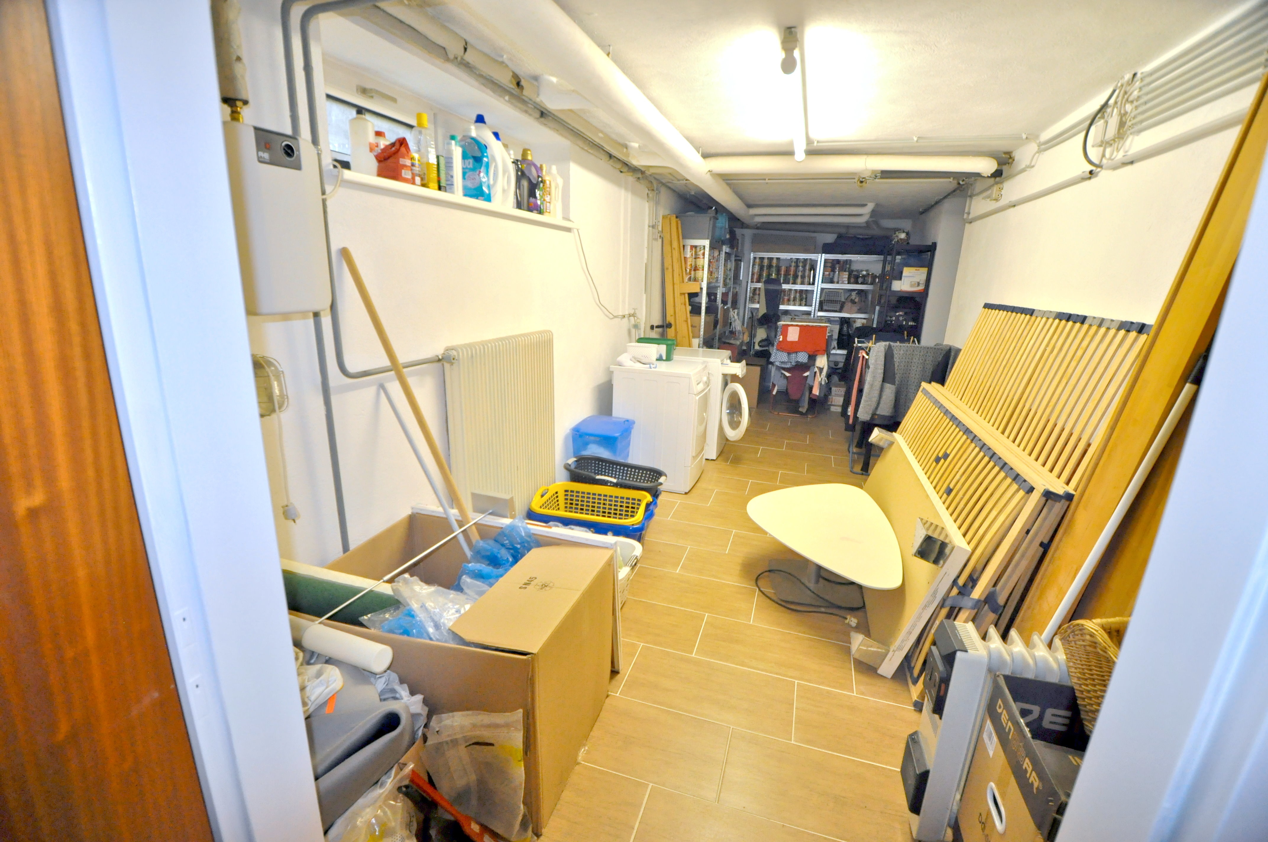 Praktischer Wäsche- und Stauraum im Kellergeschoss