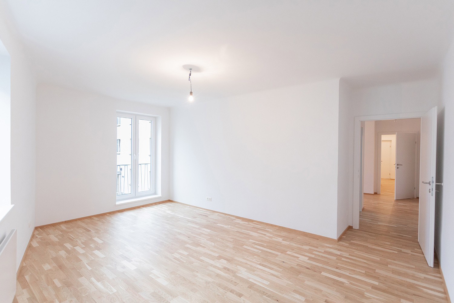 2 Zimmer mit französischem Balkon