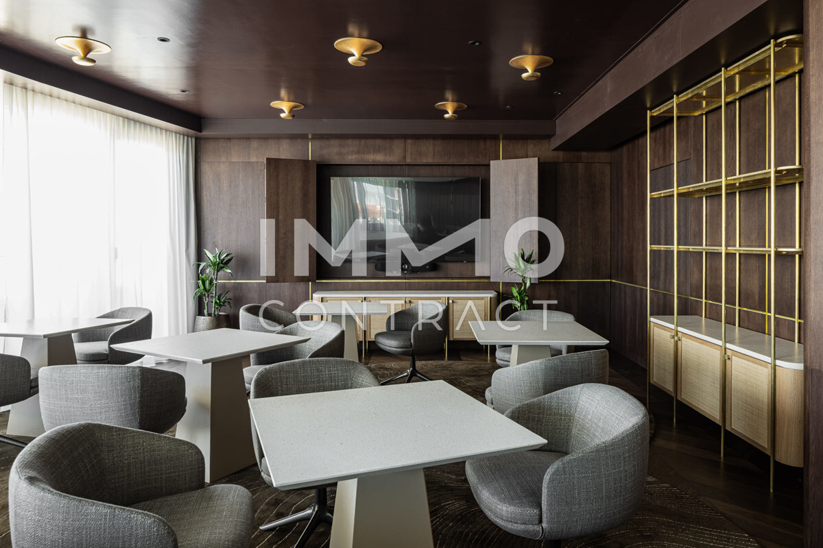 Executive Lounge