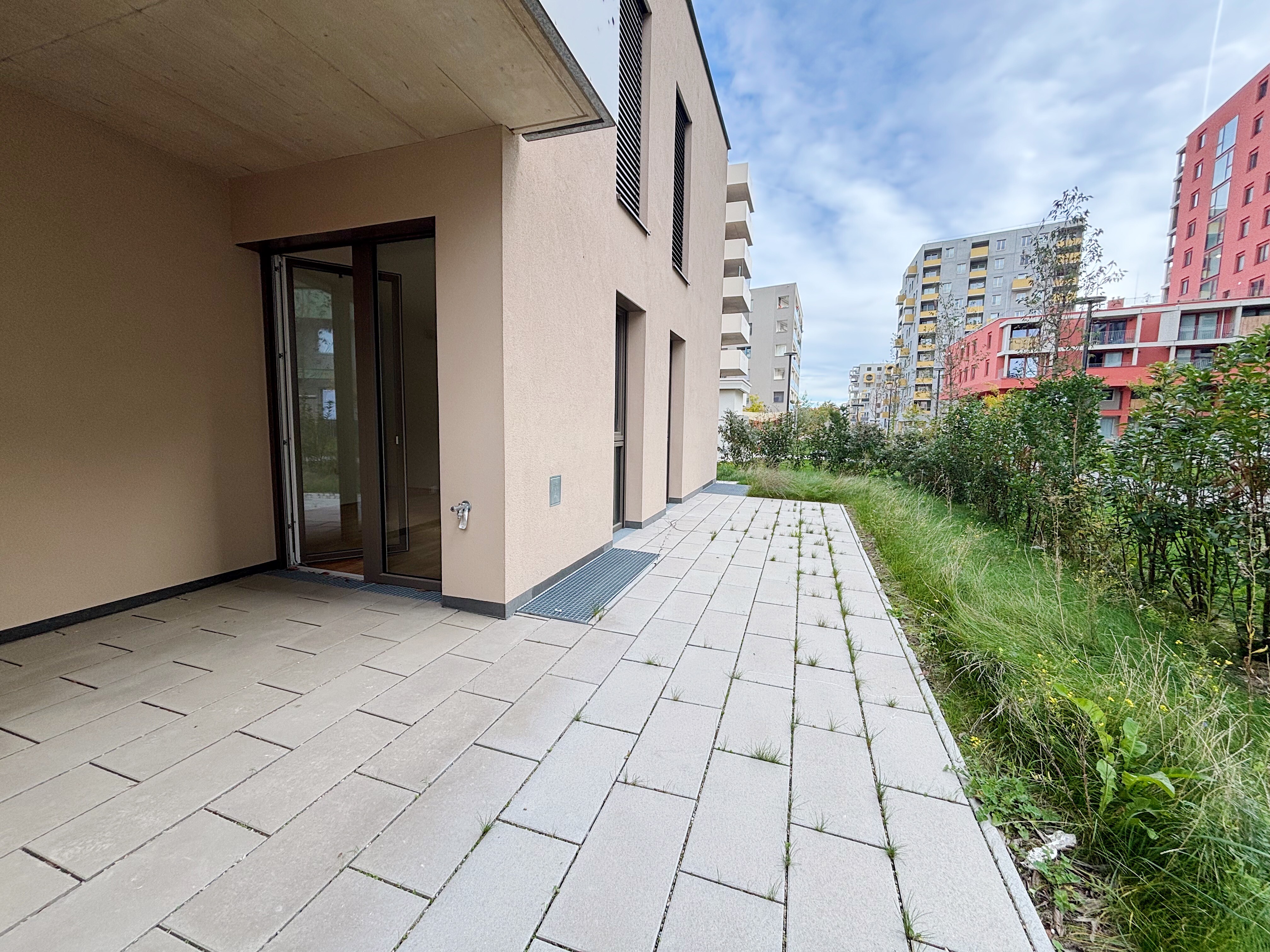 0DDF582E-3D89-41BC-8E93-934363ABC532