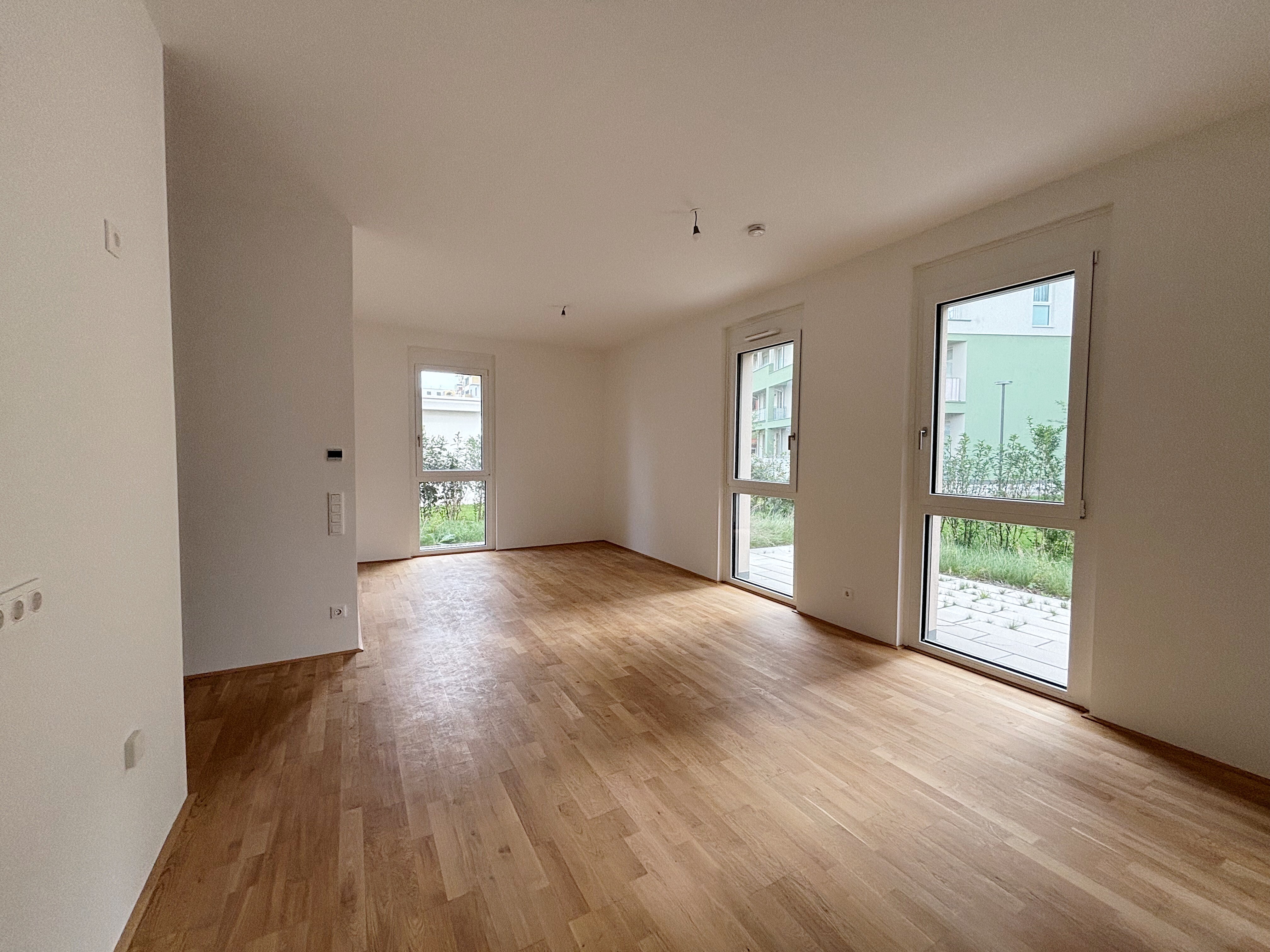 CBCE2793-E6CD-47CD-8AC5-28B8A24D8A9D