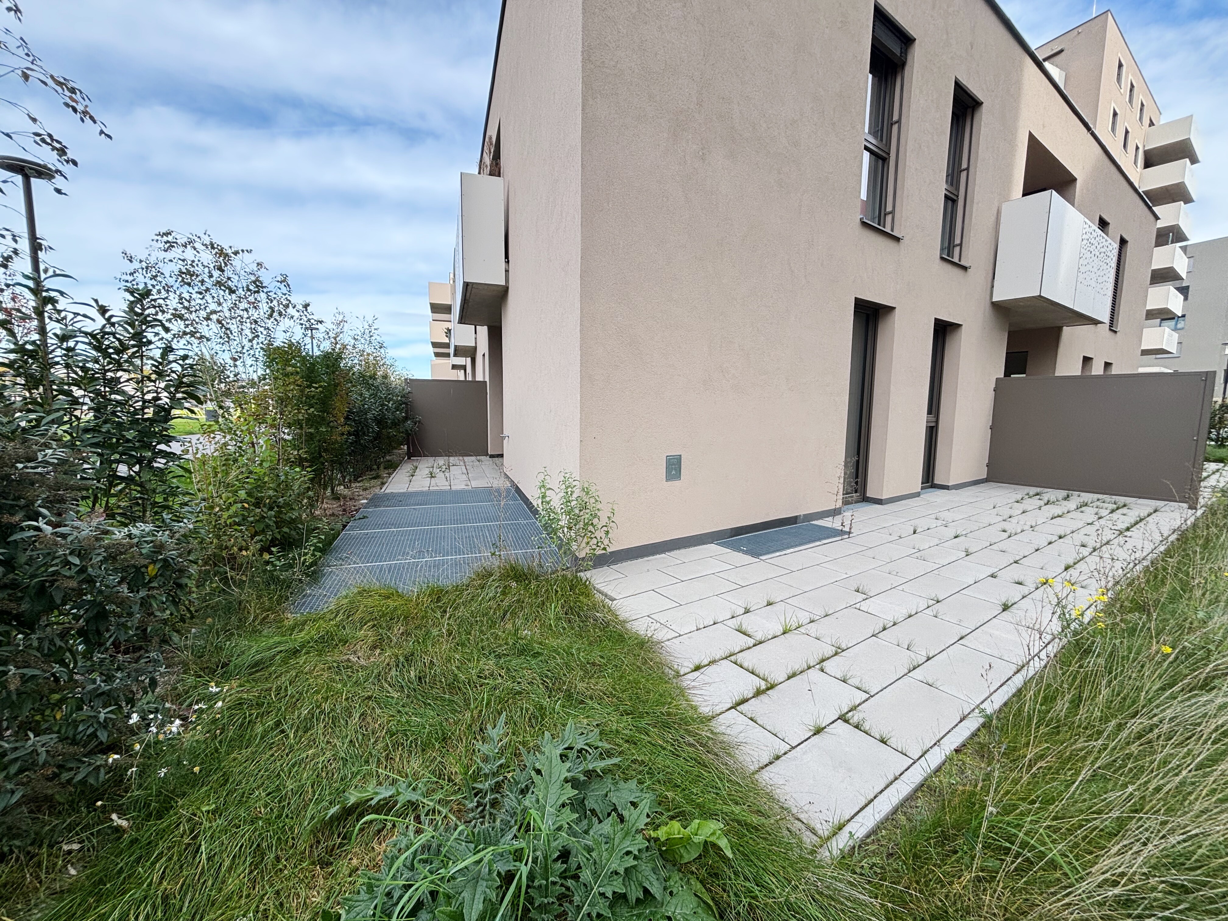 A6004F74-21F8-4530-8934-DD7DC8165596