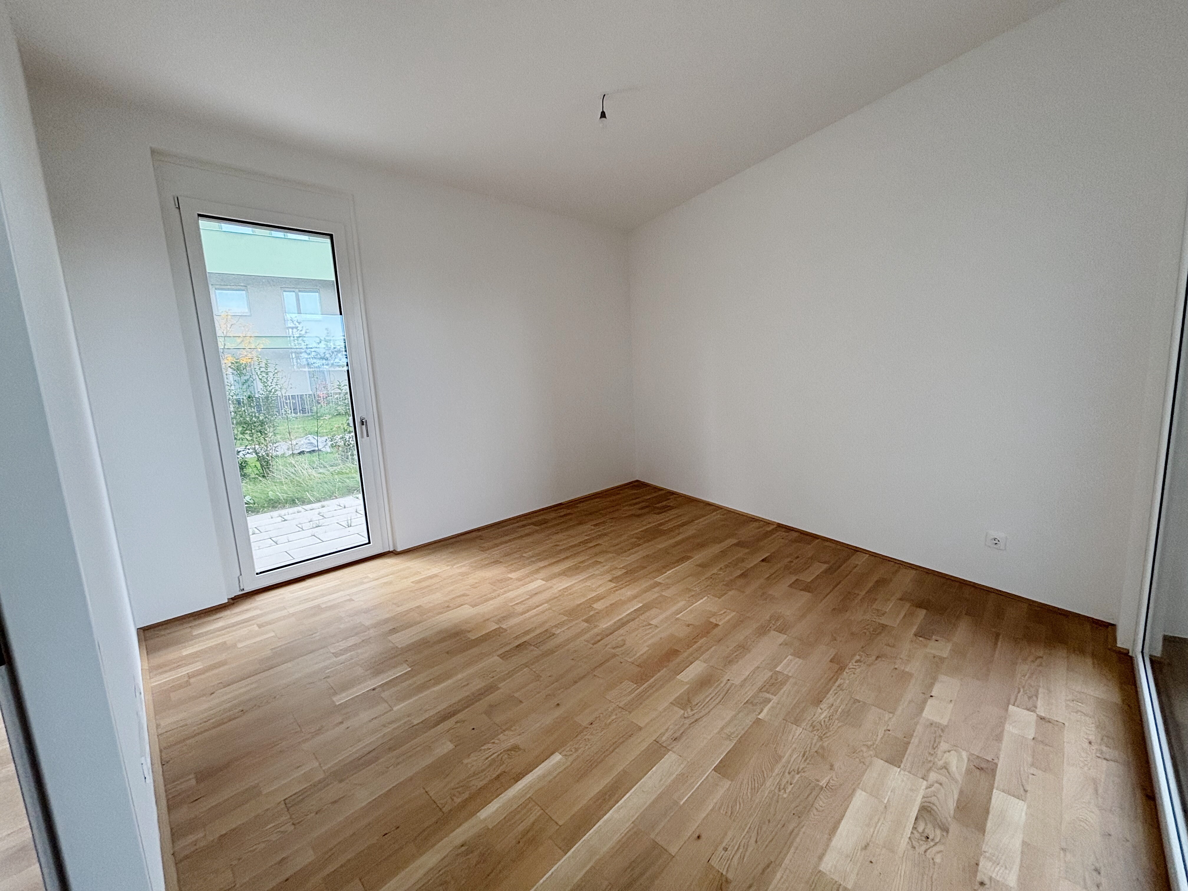 DBBF0F45-883F-4A6B-8EE0-C2A92D06C5B2