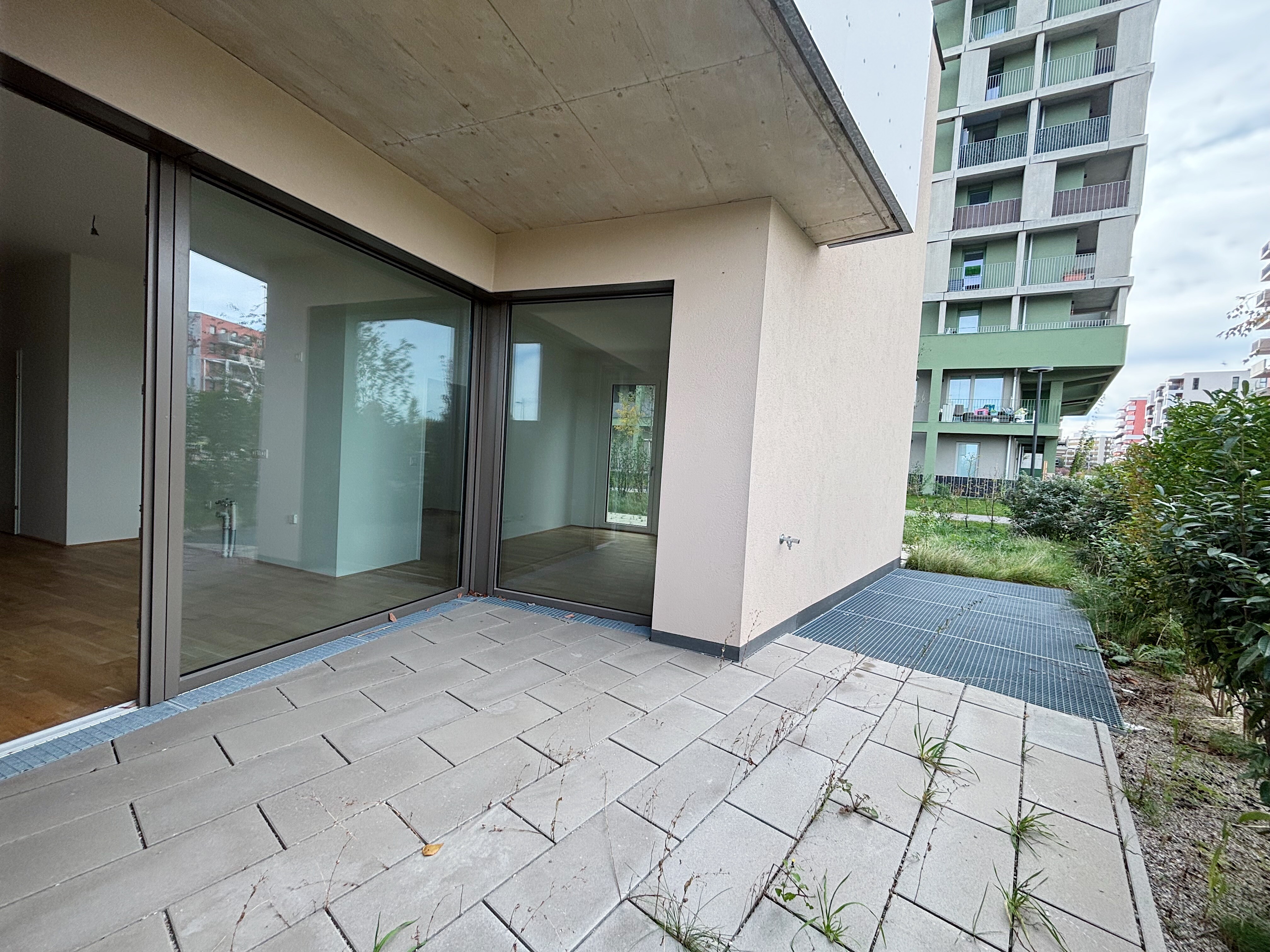 203B9E6F-6424-4CAD-A2E2-D71361AD1EEB