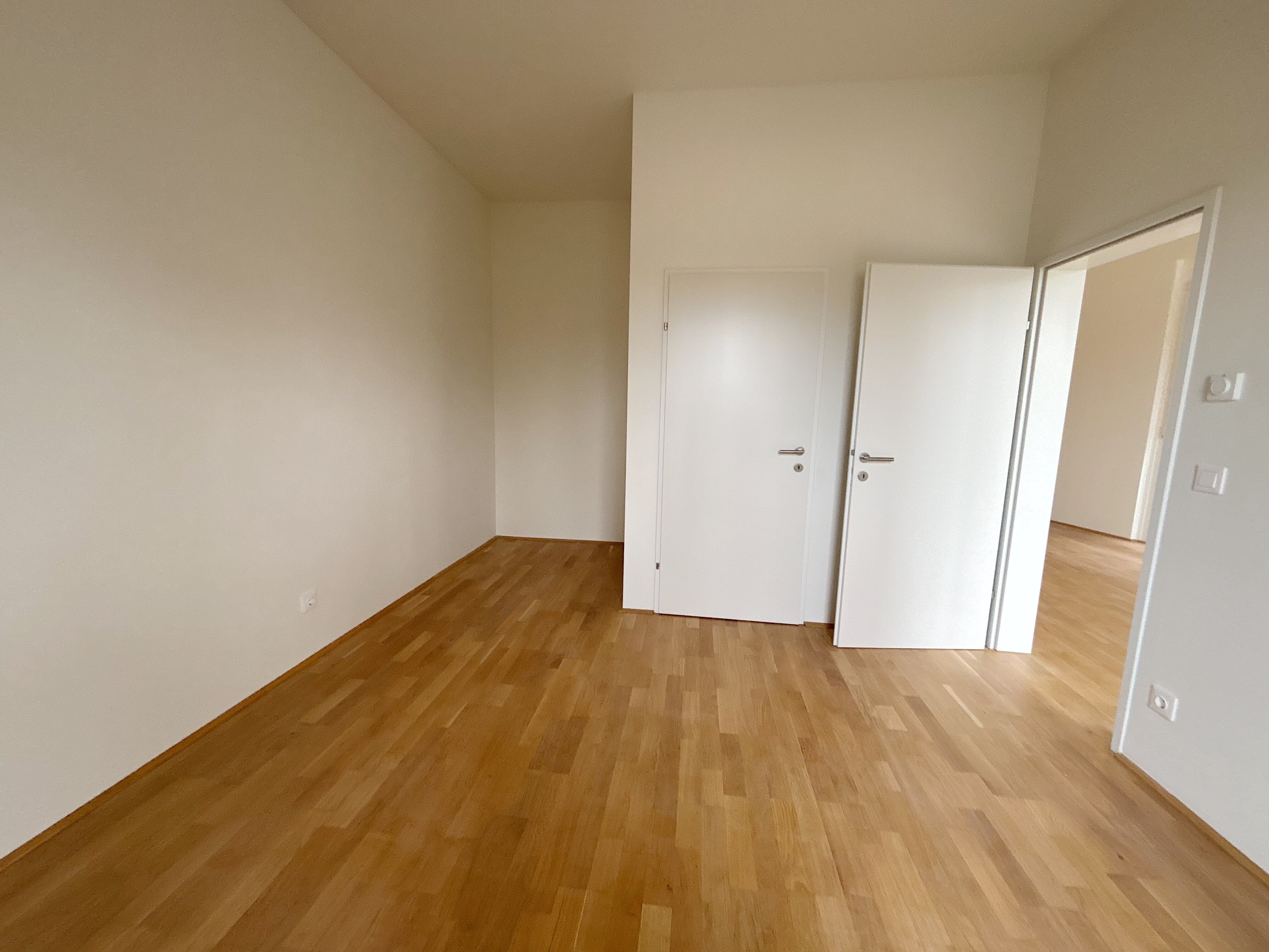 D9DC1A08-C154-416A-ABEA-B8BCE0D2612B