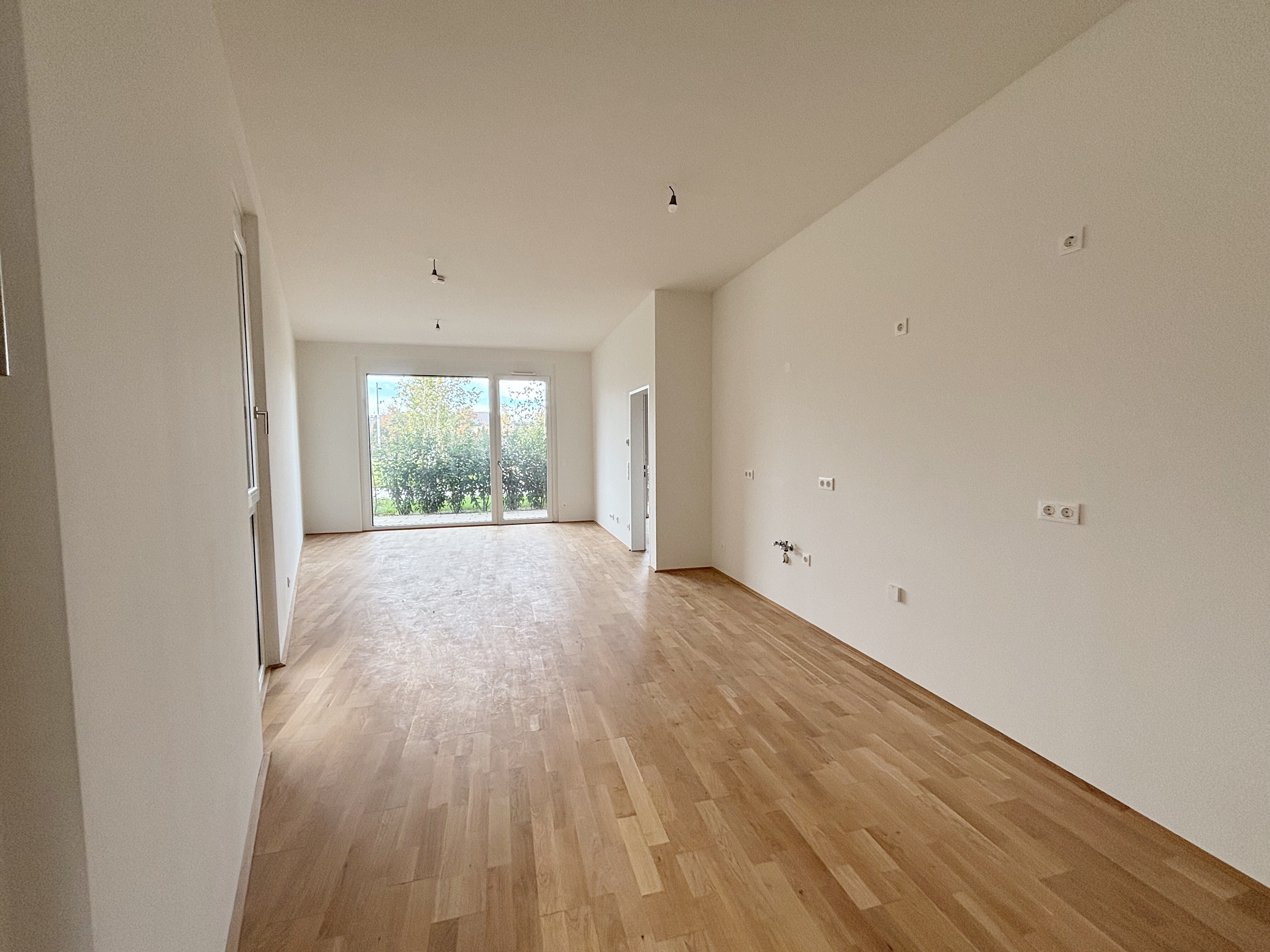 D9DFFAAE-F66E-4A72-BE3E-CF4EA4B976A0