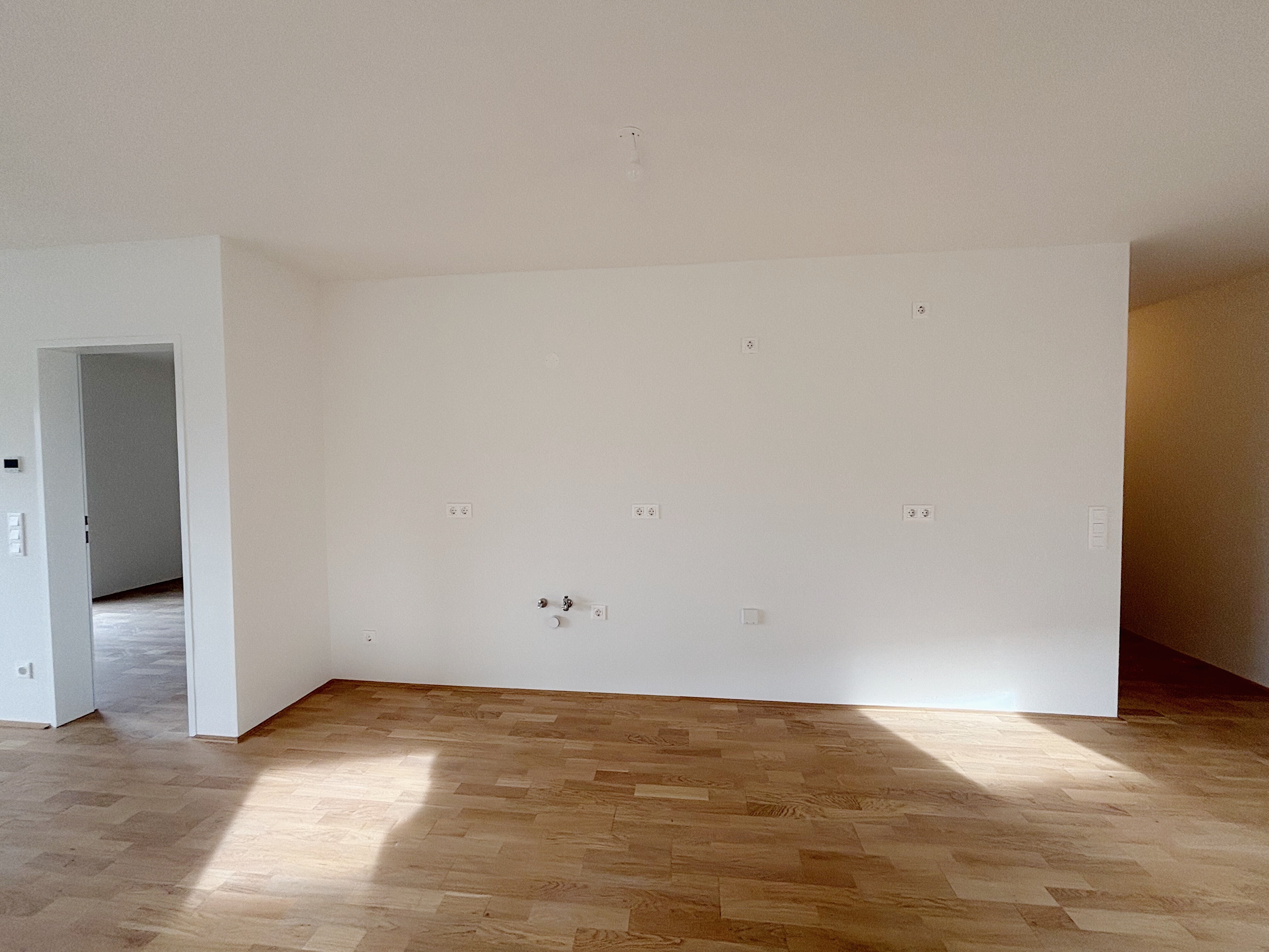 AFC4D173-C3FB-413E-AEFB-D27F81EE5F29 2