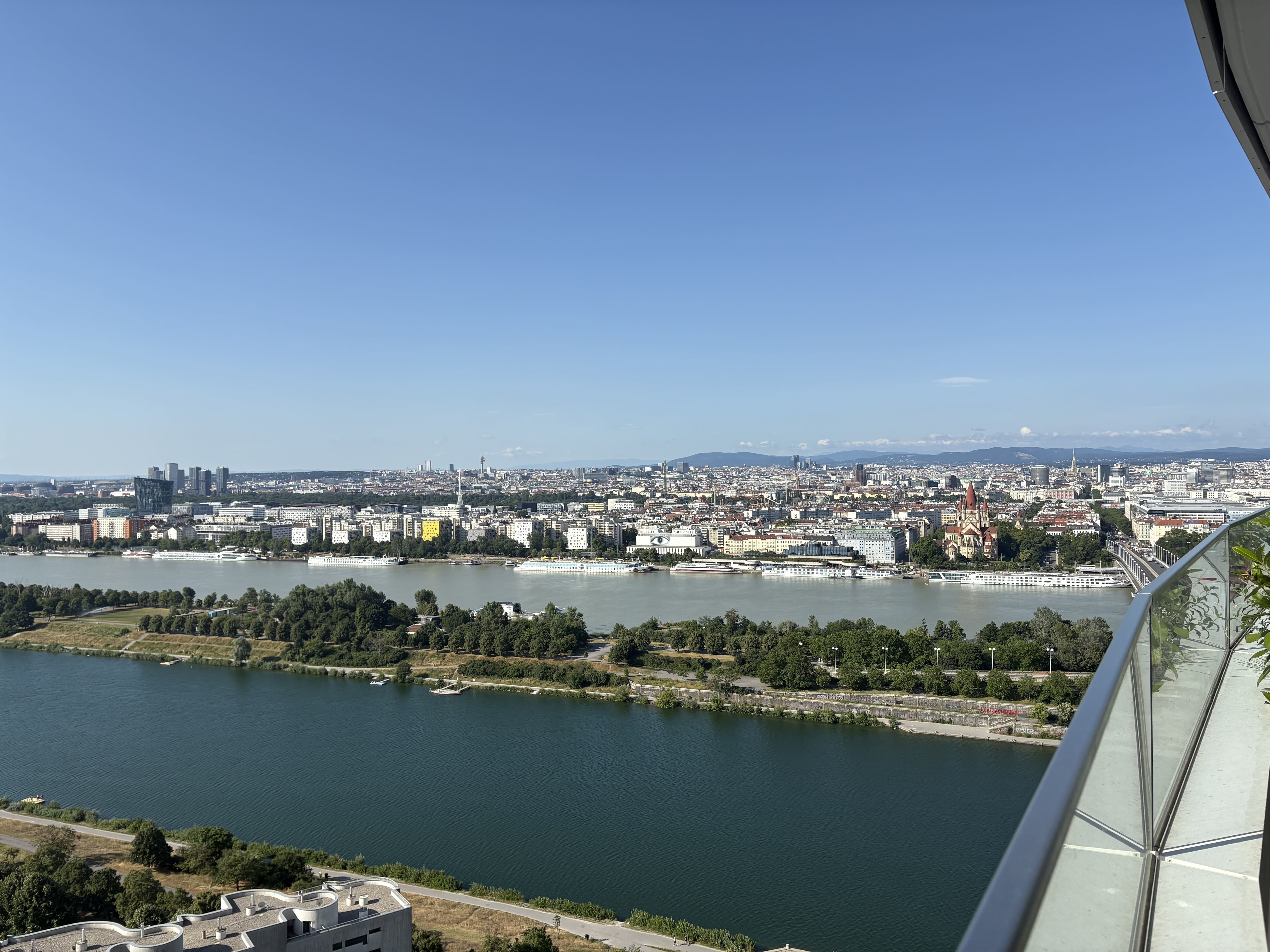 Ausblick Neue Donau, City